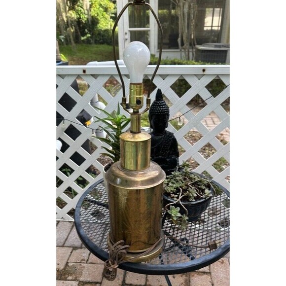 Vintage Brass Asian Etched Chinoiserie Tea Canister Table Lamp Mid Century - Picture 1 of 16